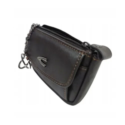 Skórzane etui na klucze Camel Active – kompaktowy bok i grubość / Camel Active leather key case – compact side view